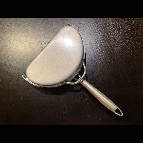 Nordic Ware Italian Frittata and Omelette Pan, 8.4 Inches - Picture 3 of 4